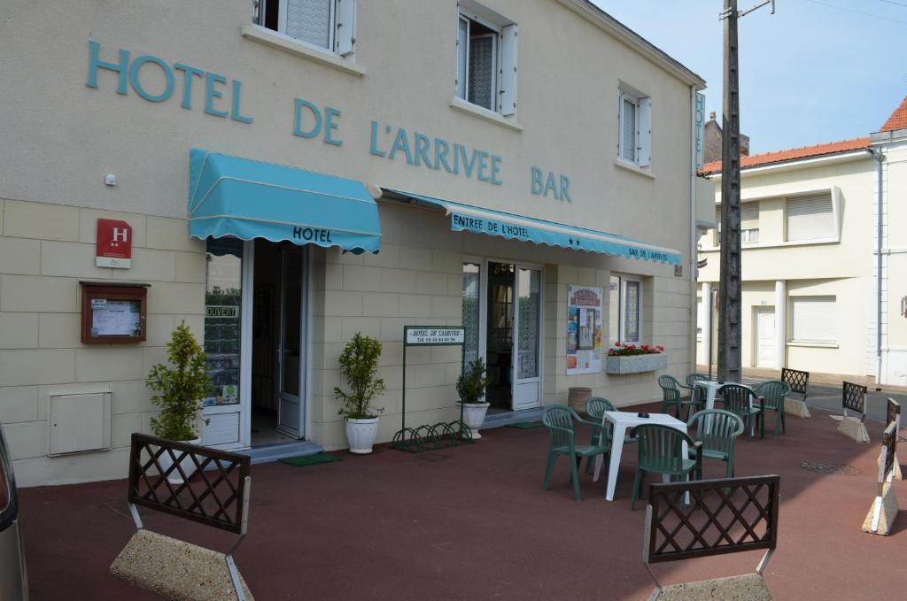 Hotel De L'Arrivee Фура Екстериор снимка