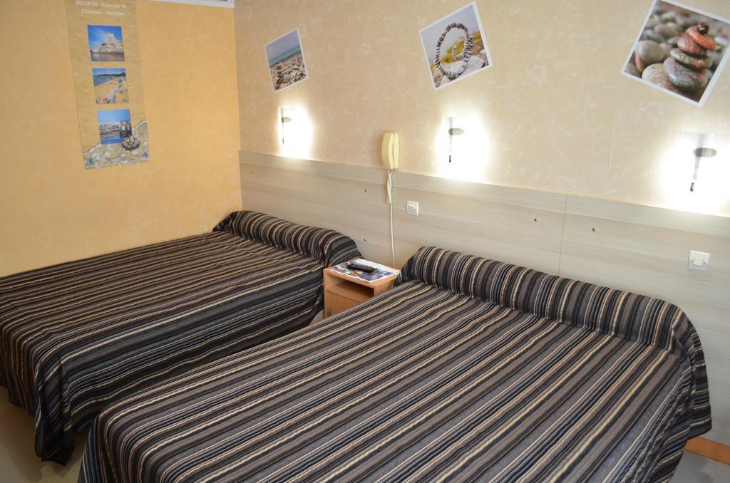 Hotel De L'Arrivee Фура Екстериор снимка