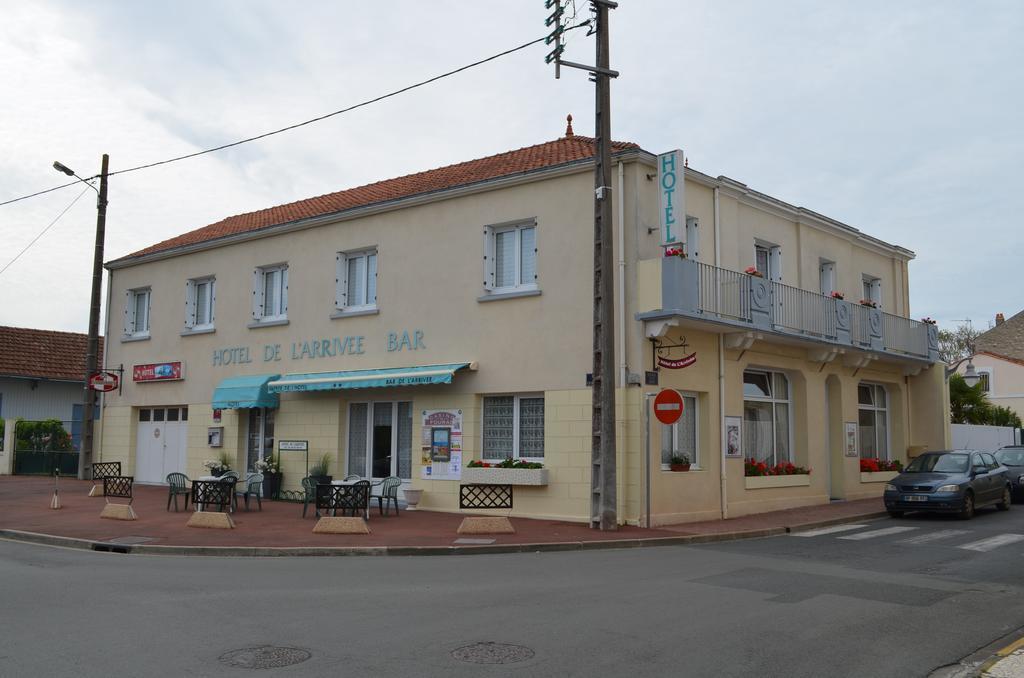 Hotel De L'Arrivee Фура Екстериор снимка